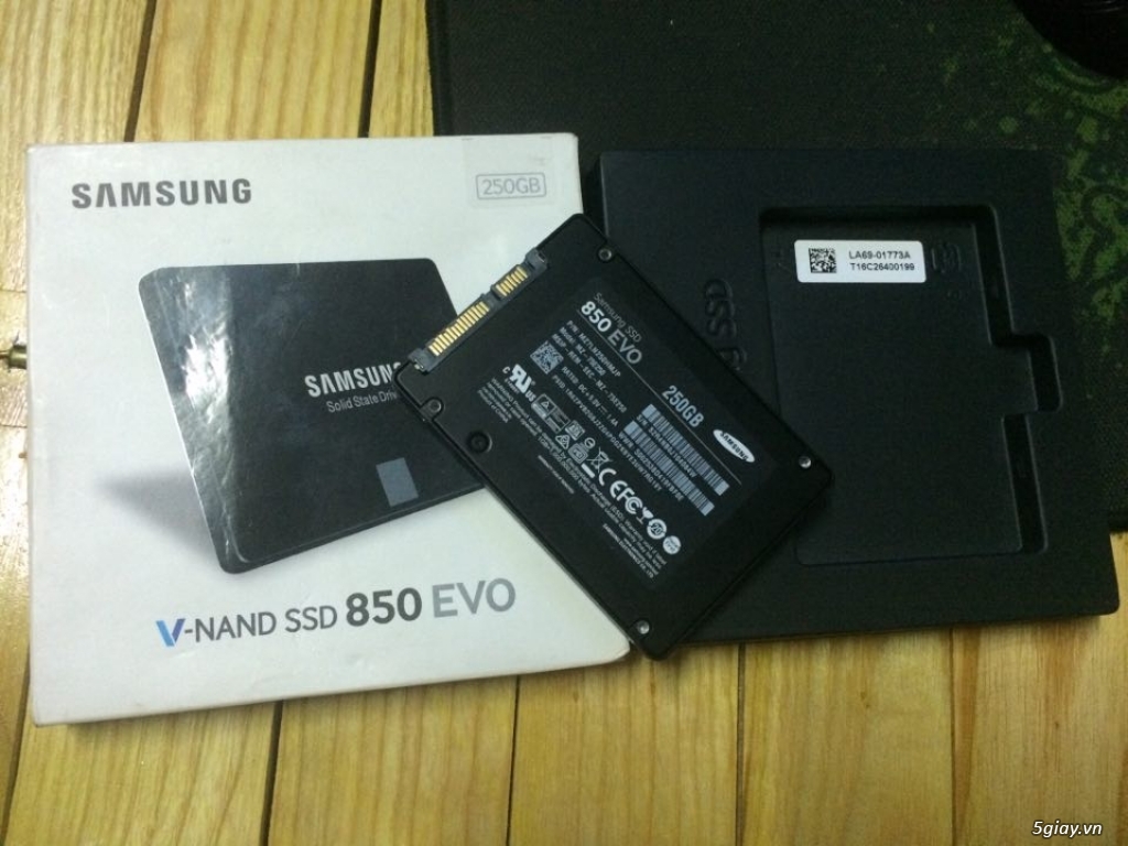 SSD 250 G SAMSUNG V-NAN SSD 850 EVO còn bảo hành 4 năm