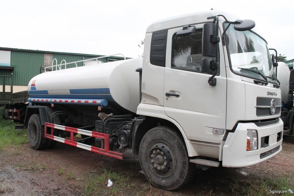 Xe phun nước rửa đường tưới cây Dongfeng 5,9,13,16 khối