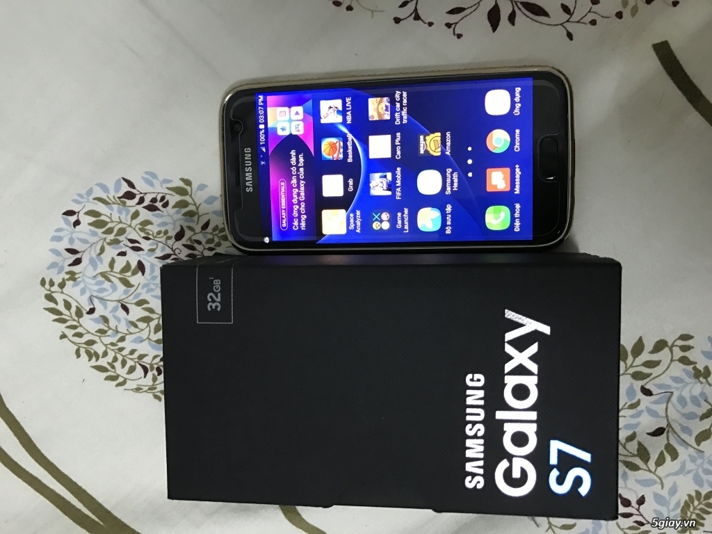 Cần bán Sam sung Galaxy S7 mau đen 4,6tr - 1