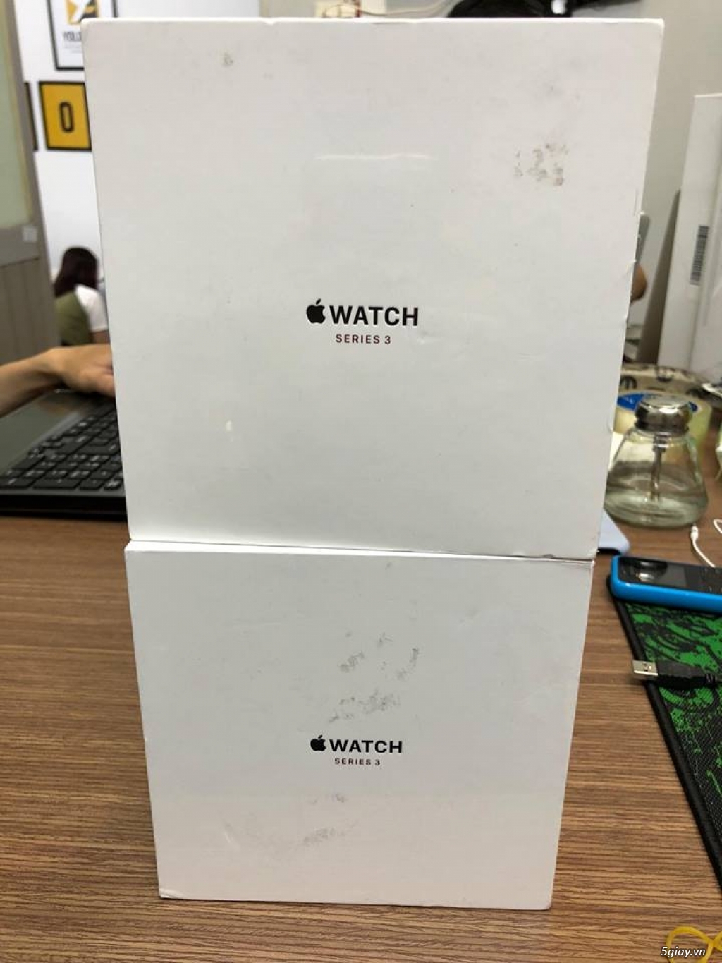 Apple watch seri 3 Mỹ màu đen 42mm (GPS& 4G) new full box chưa active - 2