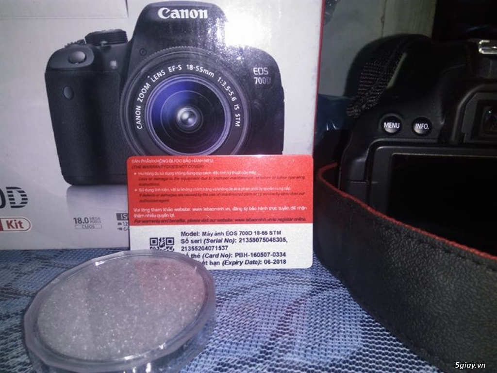 Bán canon 700d fullbox còn bh 9 tháng lbm.