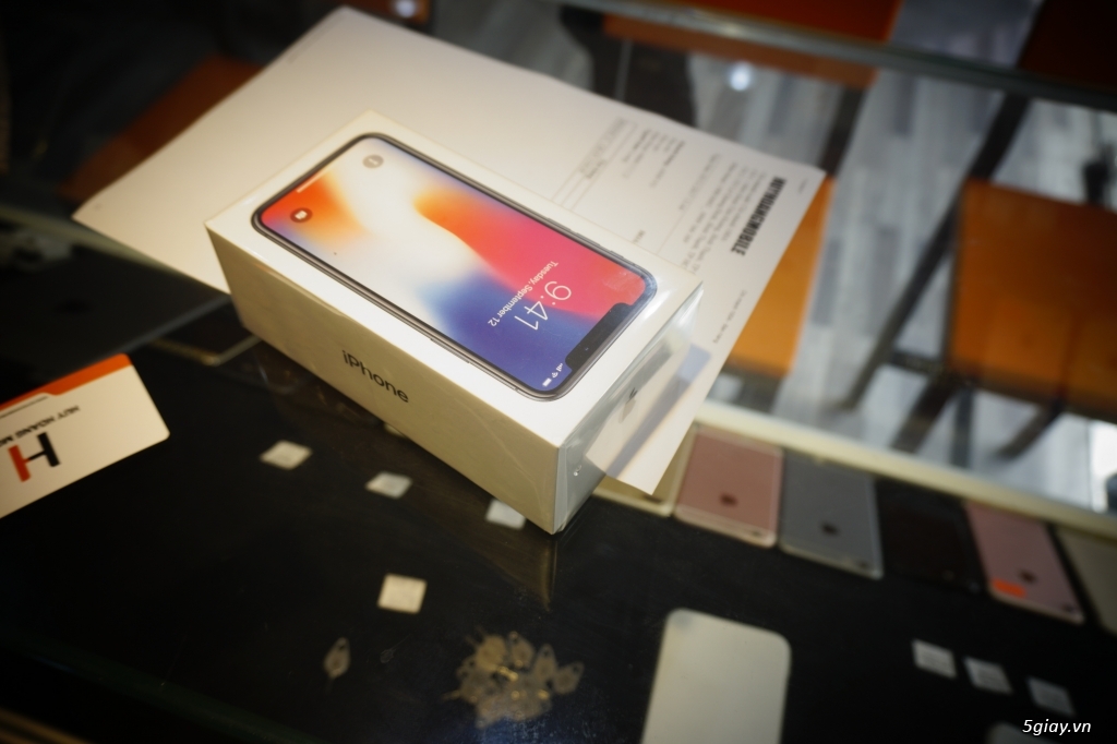 IPHONE X ĐÃ CẬP BẾN TẠI SHOP EM RỒI Ạ,ĐỂ CÓ GIÁ TỐT HÃY LIÊN HỆ EM NHA