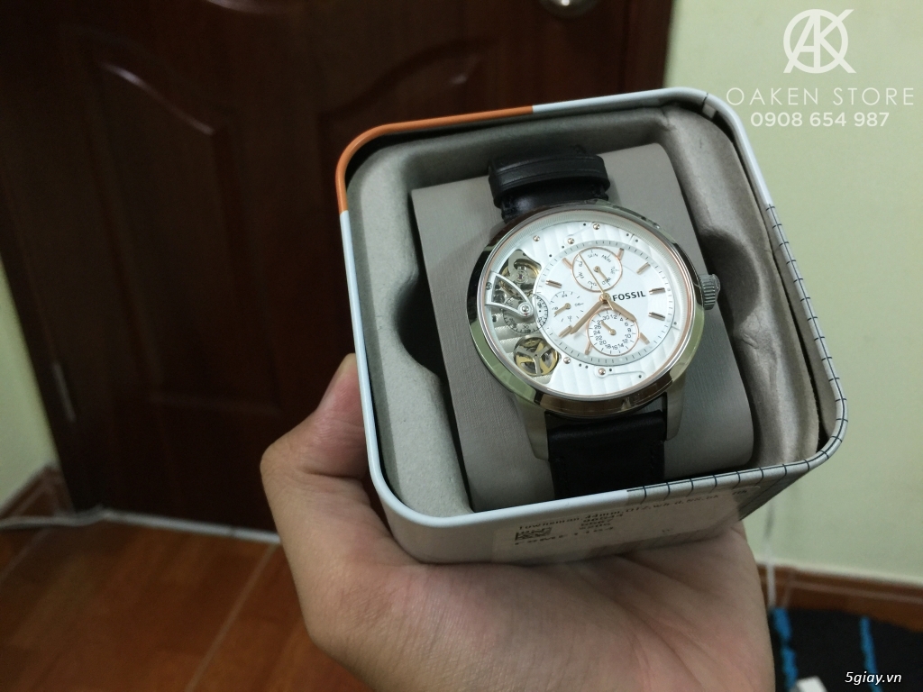 2 cái Fossil Nam xách tay, hàng đẹp giá cực tốt