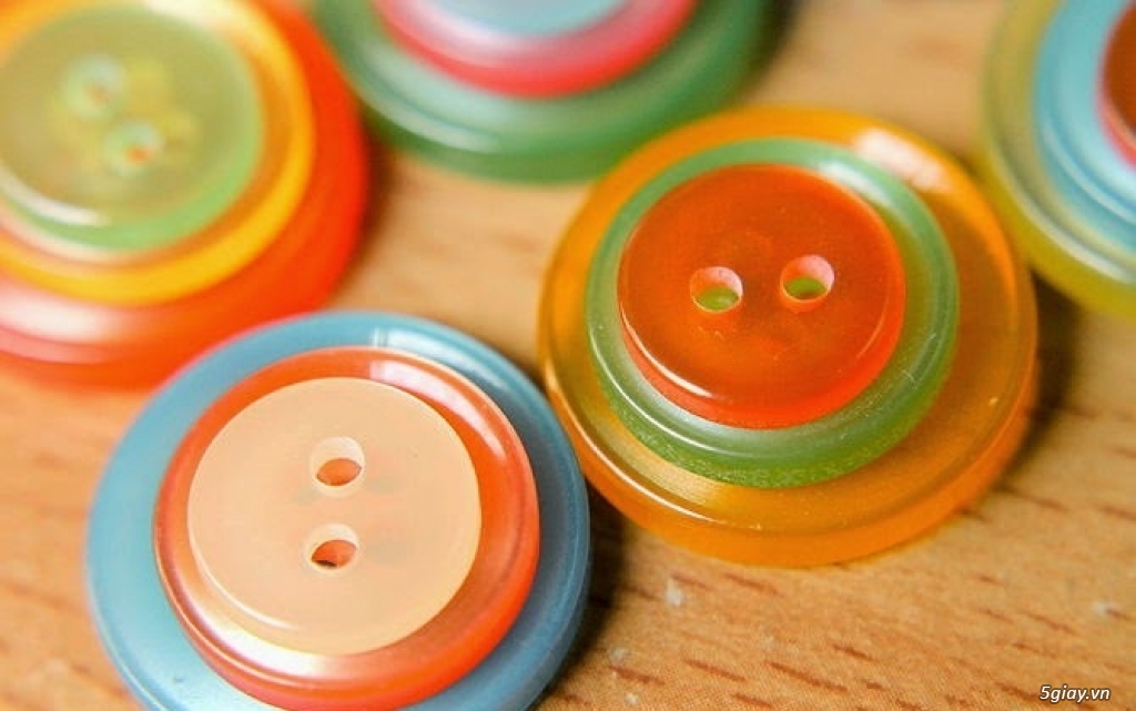 Chậu hoa handmade bằng cúc áo - 2