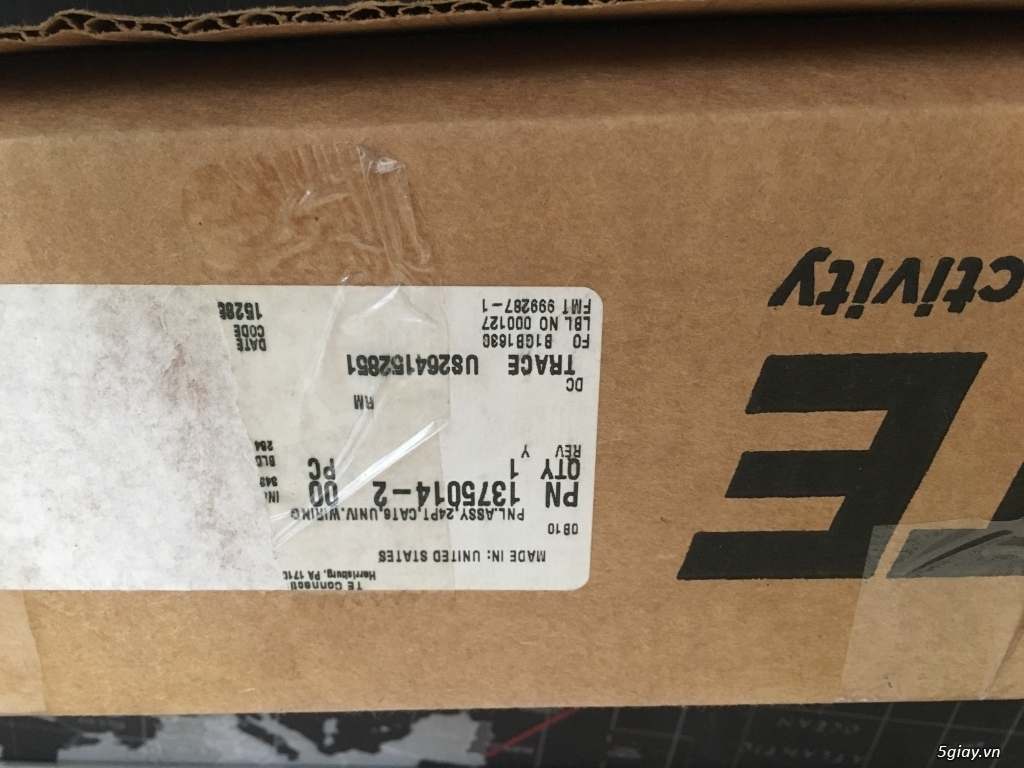 Patch Panel AMP, 24 Port, Cat 6 - P/N 1375014-2 - 1