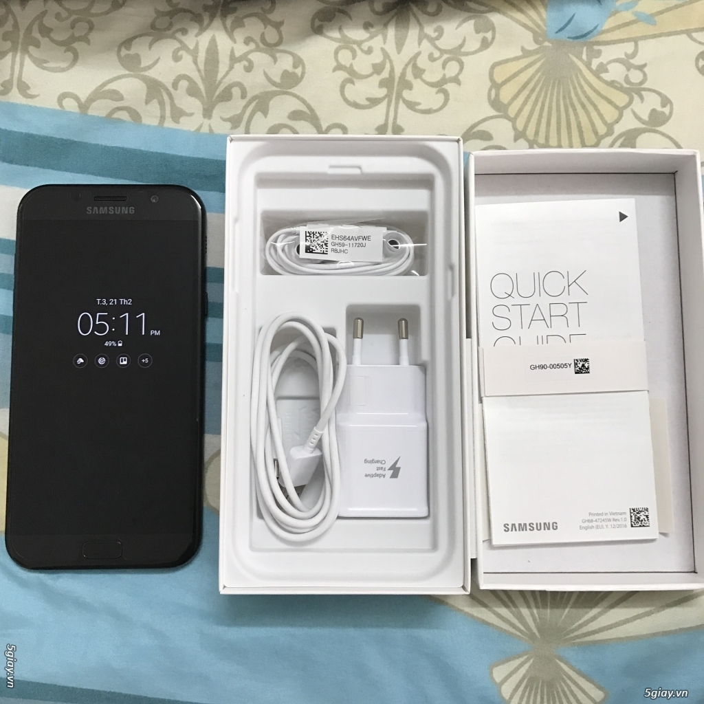 Samsung A7 2017 màu Đen Full Box 99.9% còn BH SSVN 3/2018+Bao da Neon