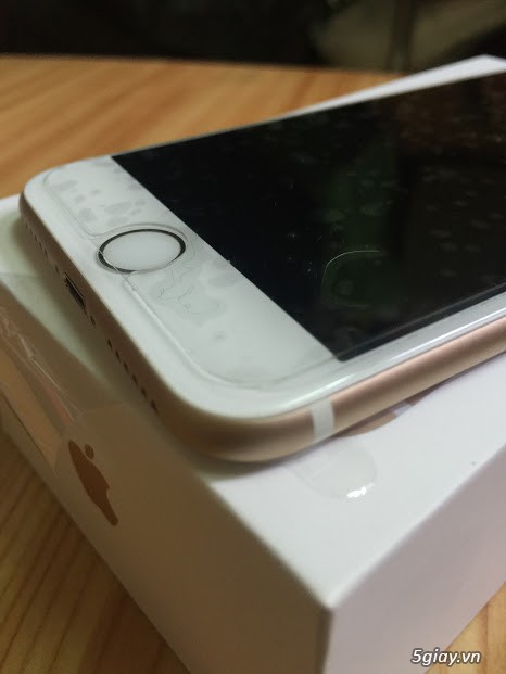 Iphone 7 Gold 32gb Like new 99% Full Box
