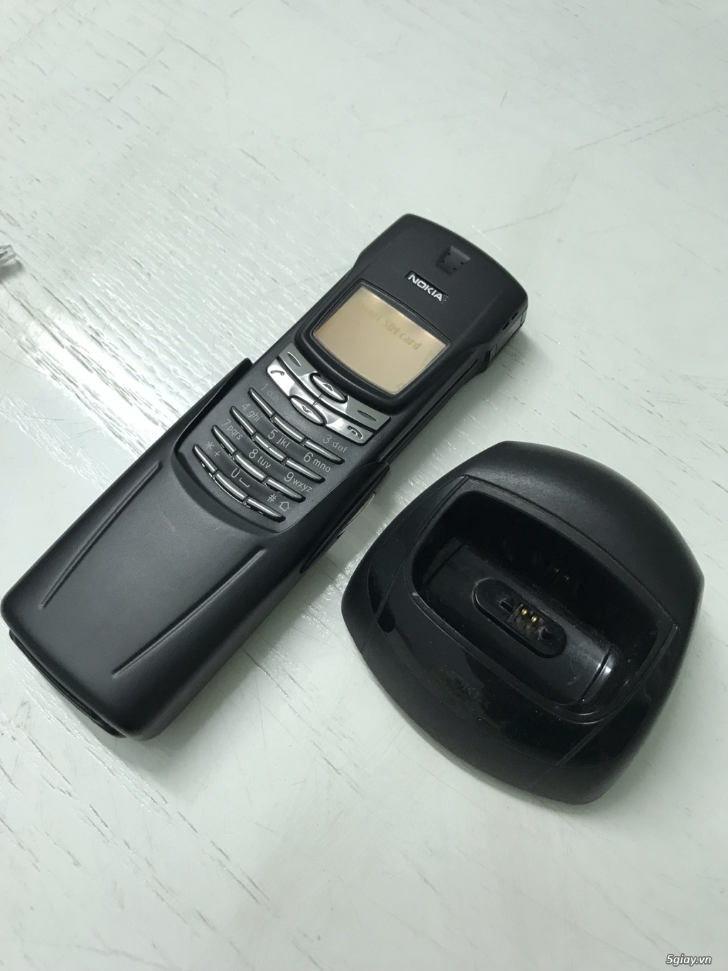 Bán Nokia 8910i zin chưa sửa chữa kèm dock zin