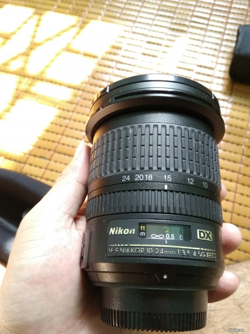 Bán len nikon 10-24 và 18-200 và flash sigma và yongno 568 - 1