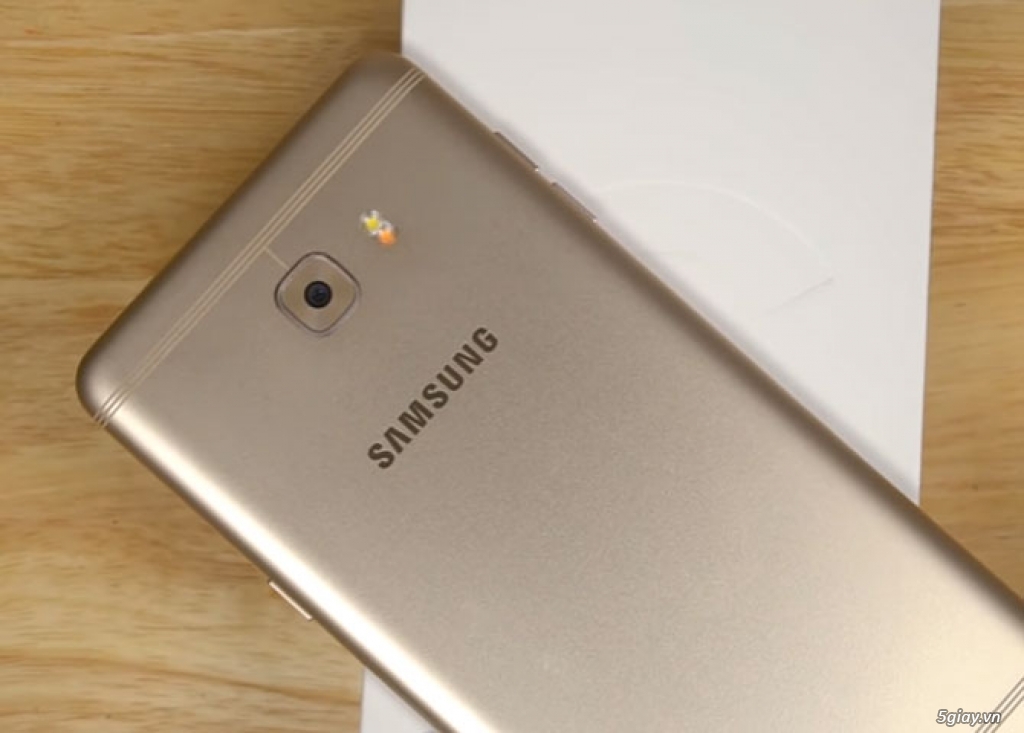 Cần bán gấp samsung c9pro hàng tgdd.