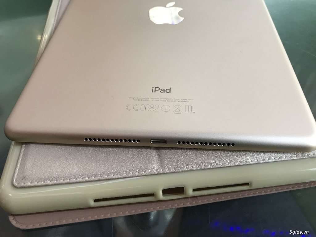 Bán ipad gen 5 2017 like new