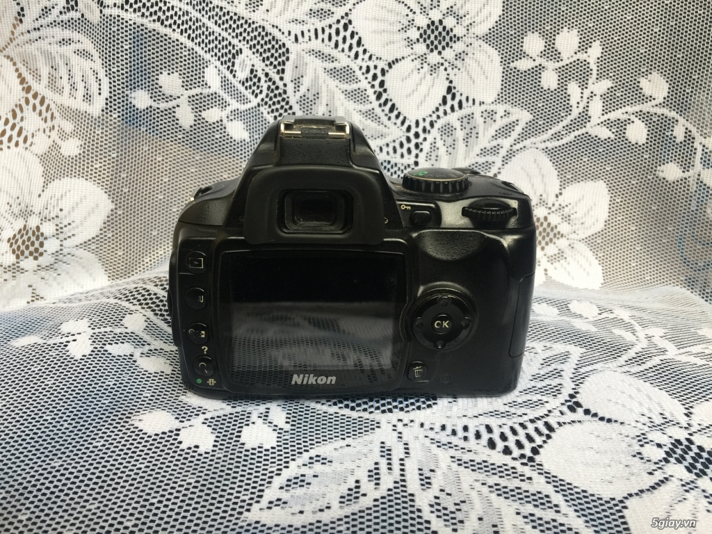 Máy ảnh Nikon D40