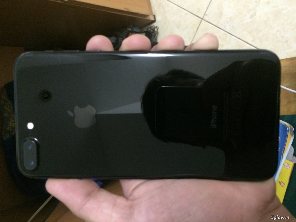 Iphone 7plus JetBlack 128GB (Mã VN) - full box.