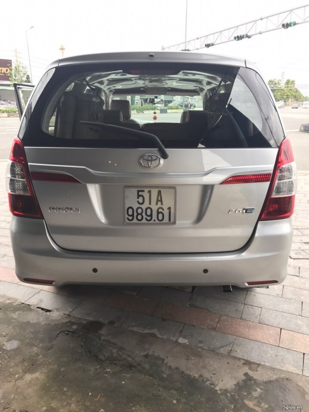 Toyota Inova E 2.0MT 2014 rất mới - 4