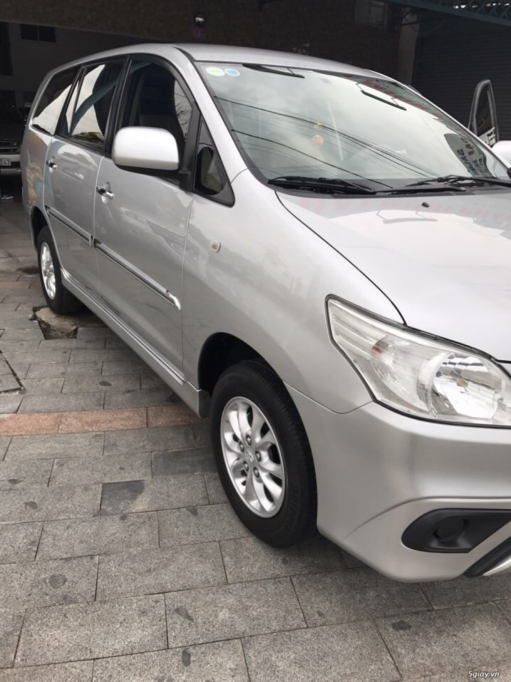 Toyota Inova E 2.0MT 2014 rất mới - 3