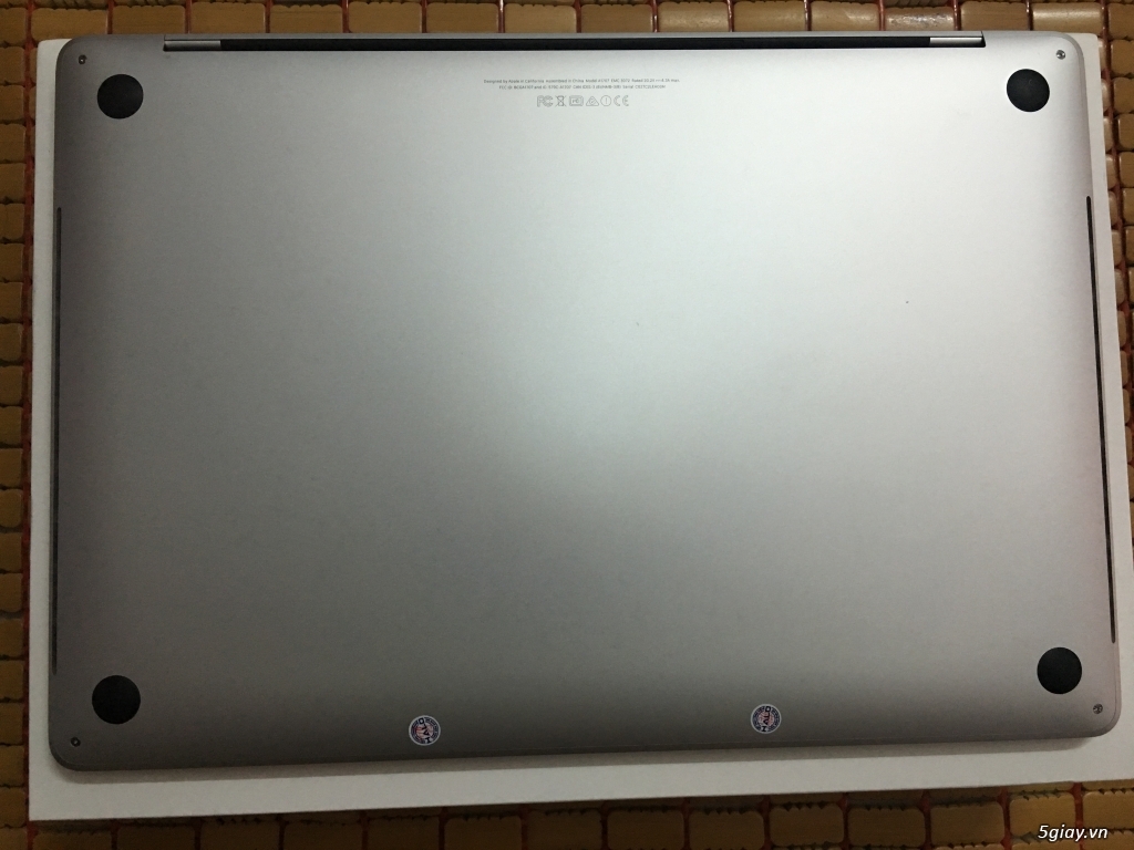 MacBook Pro 15-inch Touch Bar 2016 Core i7 - Silver - 256GB - 3