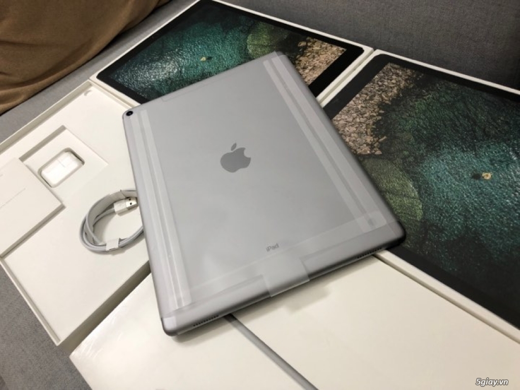 iPad Pro 12.9 Wifi & 4G Đen 128/256/512Gb new nguyên seal chưa active - 1