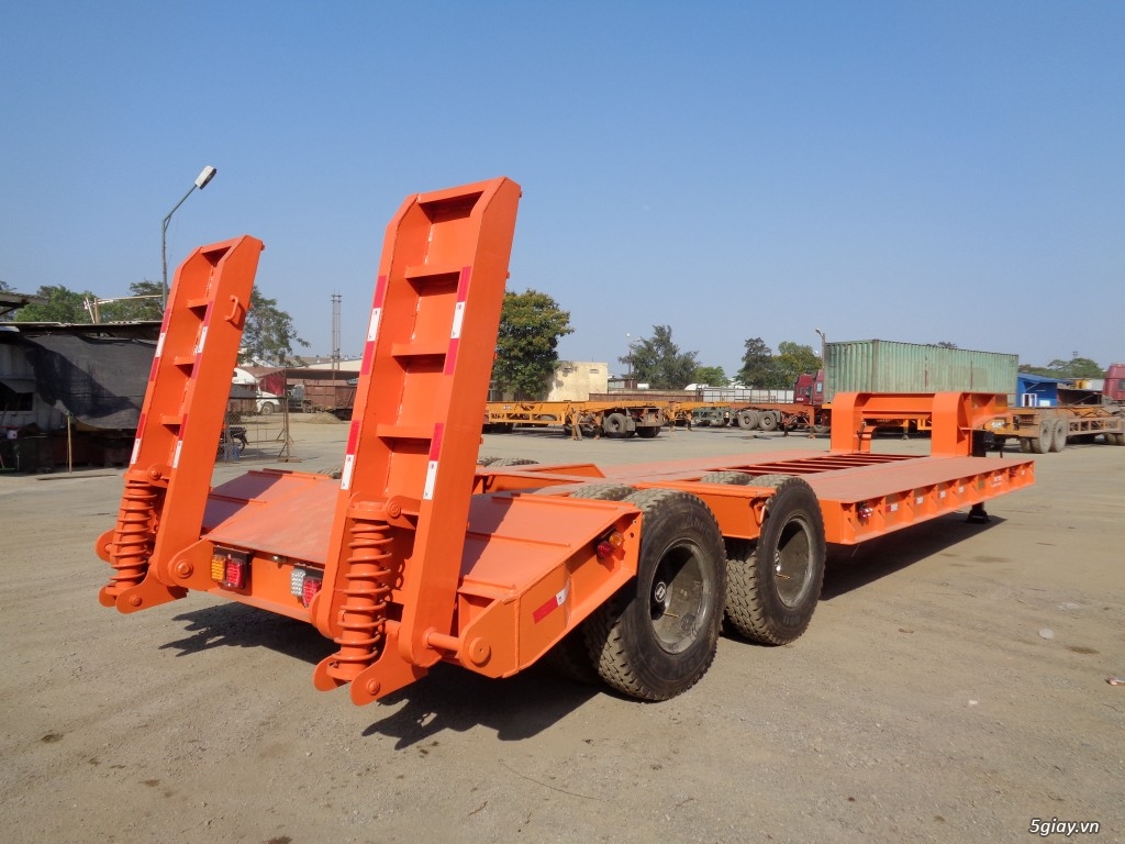 Mooc lùn chuyên chở xe và máy công trình 3 trục _ mooc lùn doosung sàn - 1
