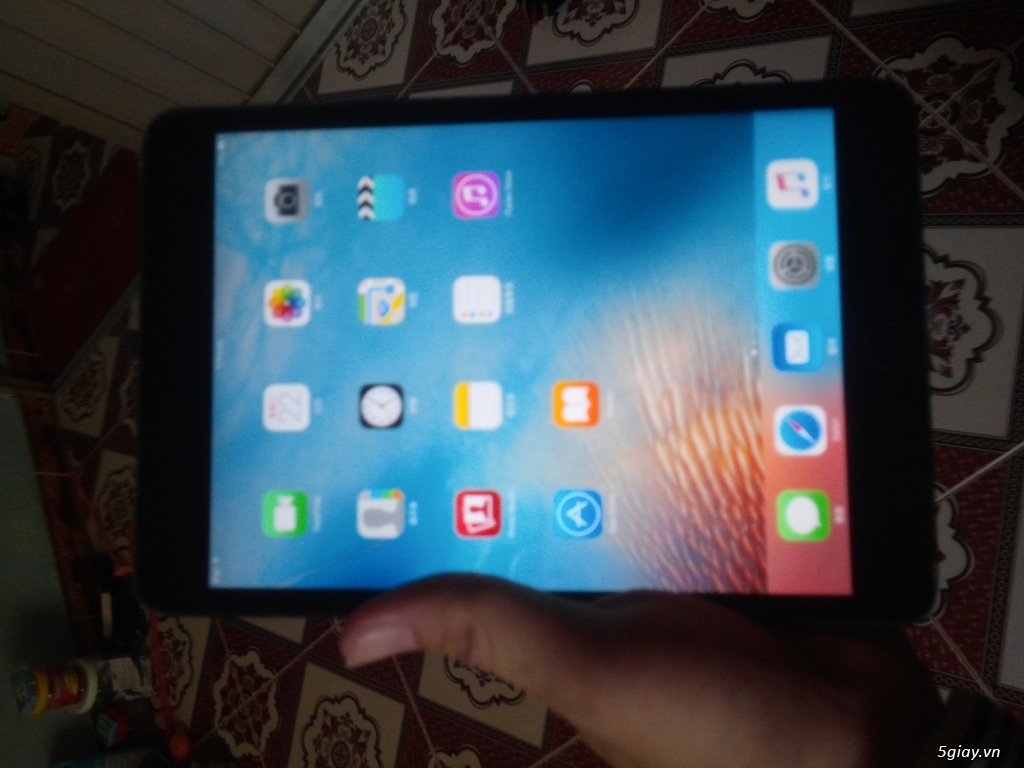 Kẹt tiền bán nhanh ipad mini 16gb wifi giá 1tr8 - 1