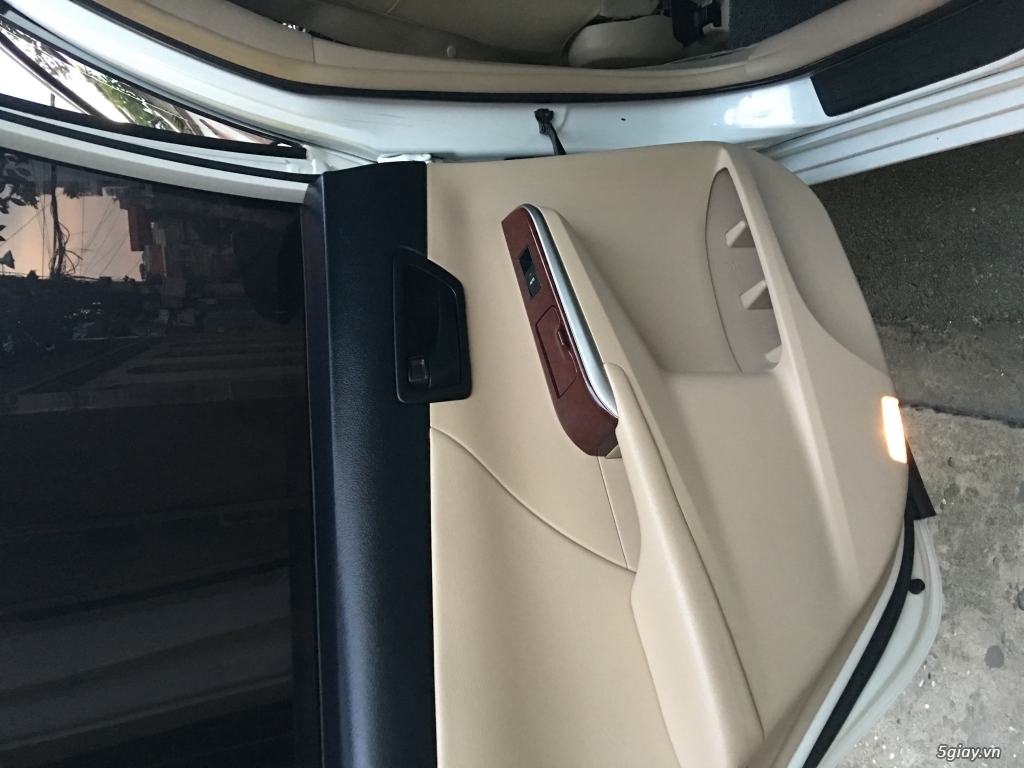 Cần bán Toyota Camry 2.5G sx2013 - 18