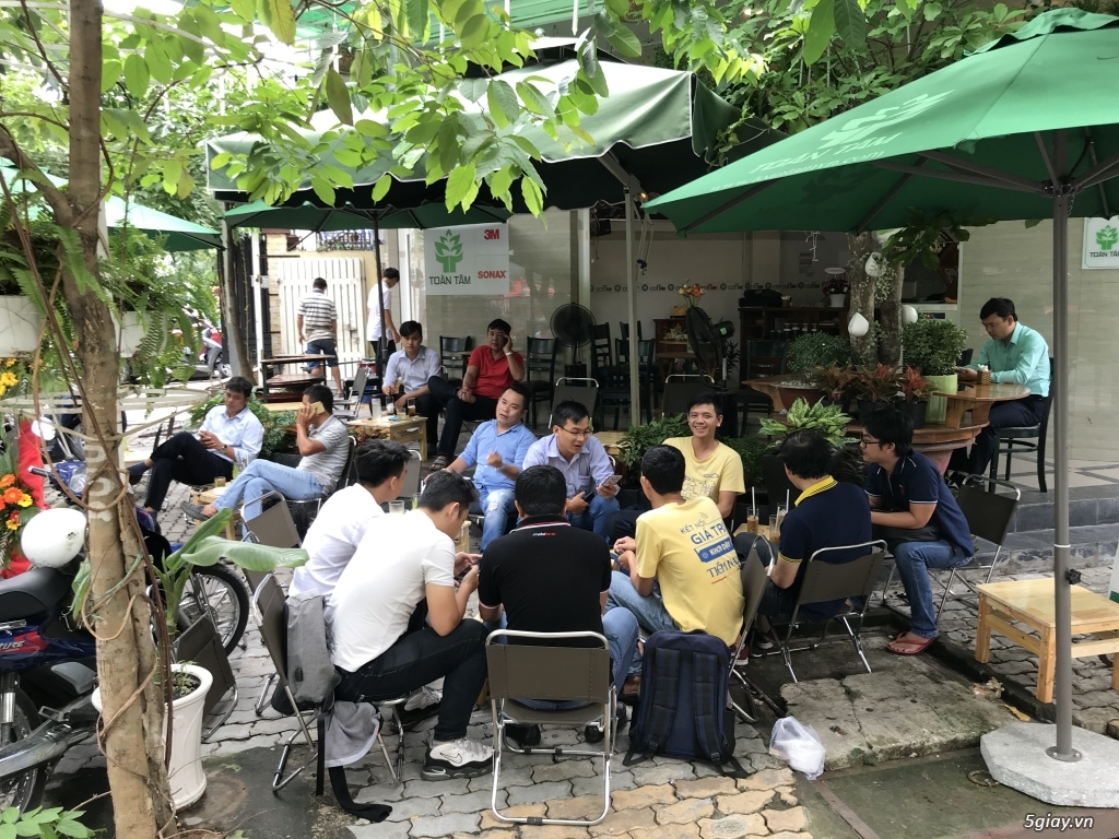 Cần tuyển 1 nữ pha chế Q7 - 2