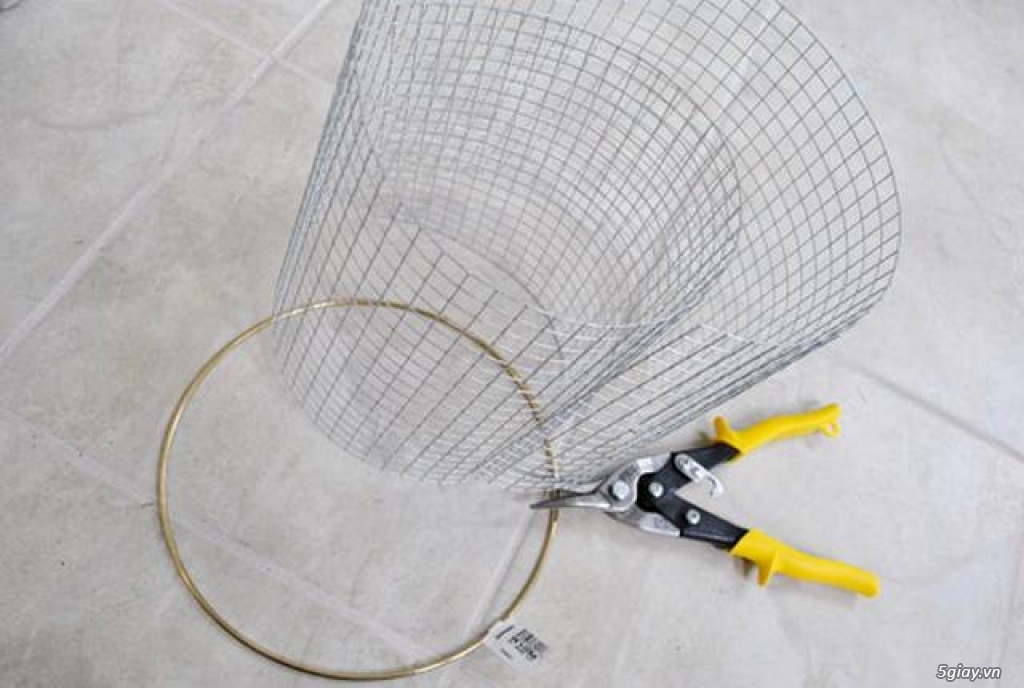 Chụp đèn độc đáo từ kẹp gỗ - 4