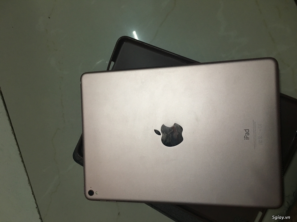 Cần bán Ipad Pro 9.7 wifi 32GB màu hồng - 2