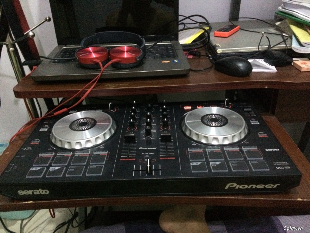 Cần bán: DJ Controller Pioneer DDJ-SB còn mới