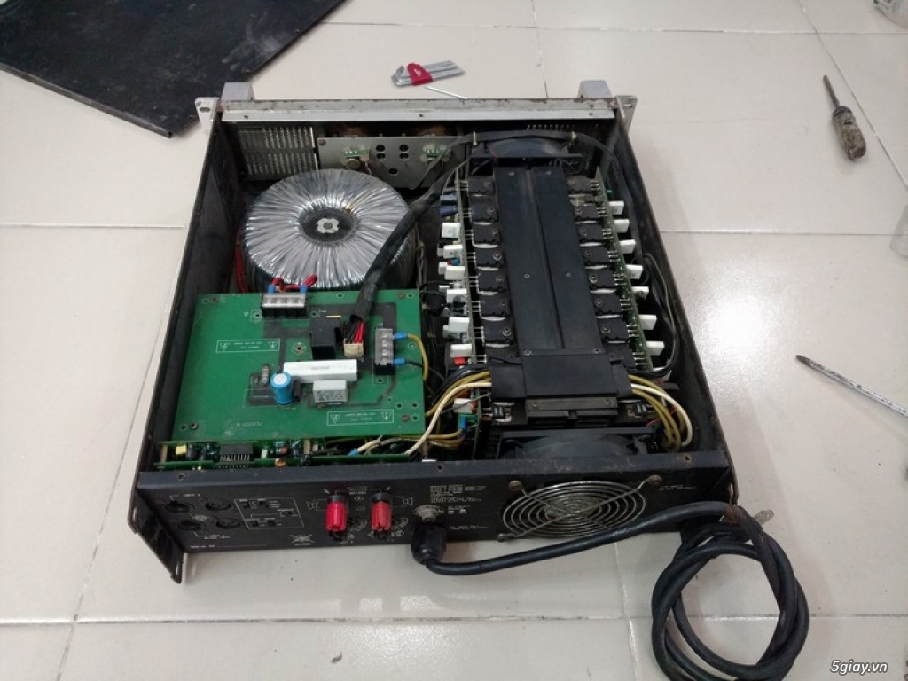 Cần thanh lý 3 main (amply) (cục đẩy) từ 36 đến 48 sò