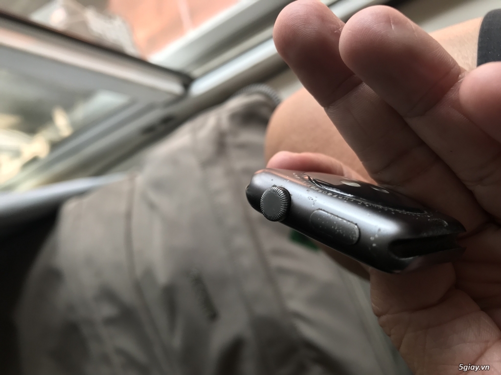 Bán nhanh Apple Watch 1 trong 2 ngày