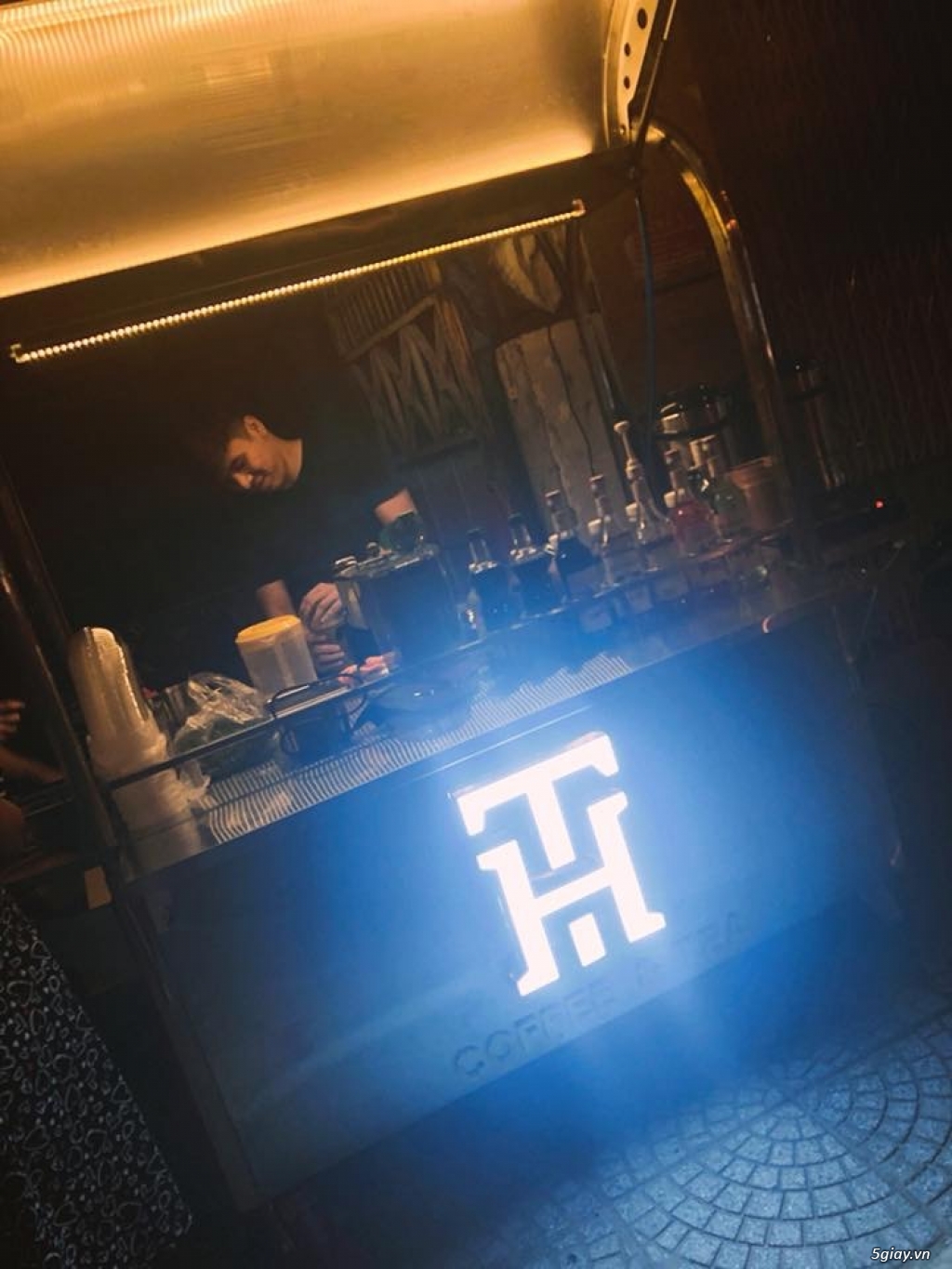 Coffee TH tuyển nhân viên phục phụ pha chế