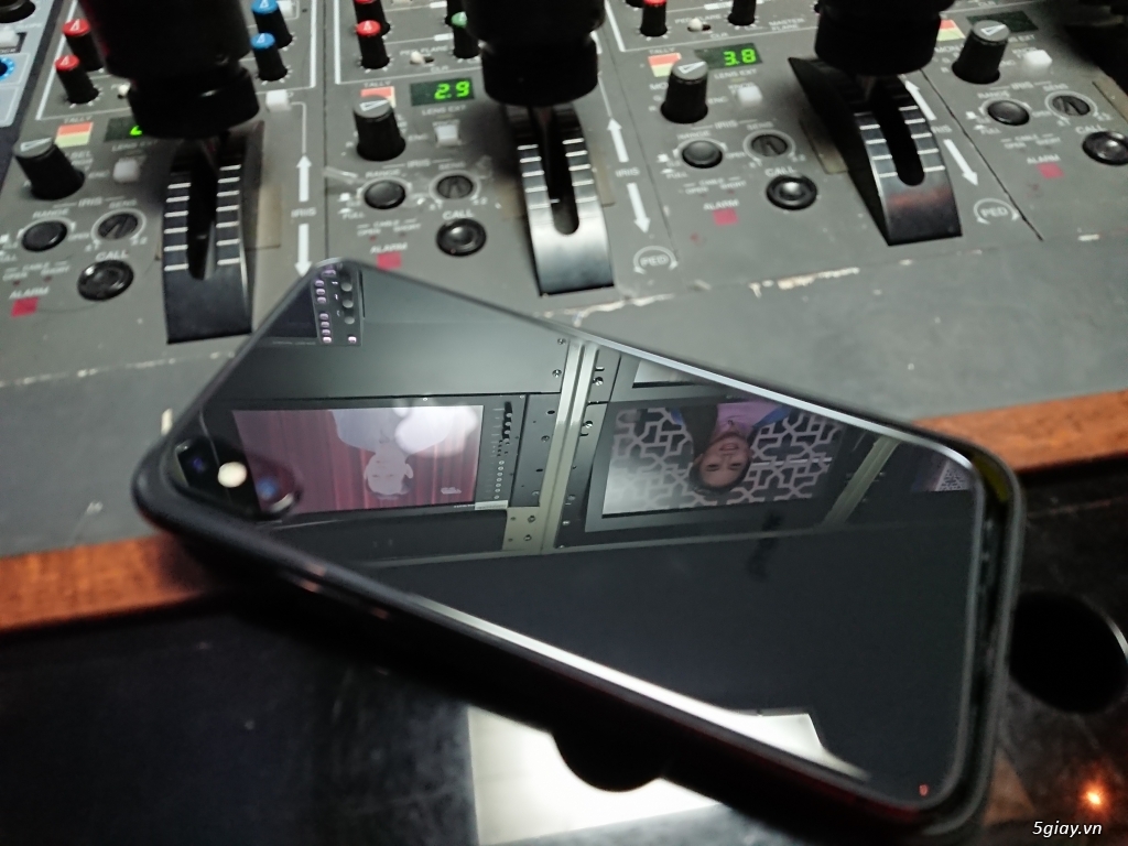 Iphone X màu black 64Gb mới active 26-11 fullbox giá 23T - 2