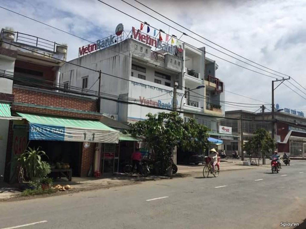 Bán 16 phòng trọ, gần KCN Hòa Bình, thị trấn Thủ Thừa. Giá 650 triệu - 3