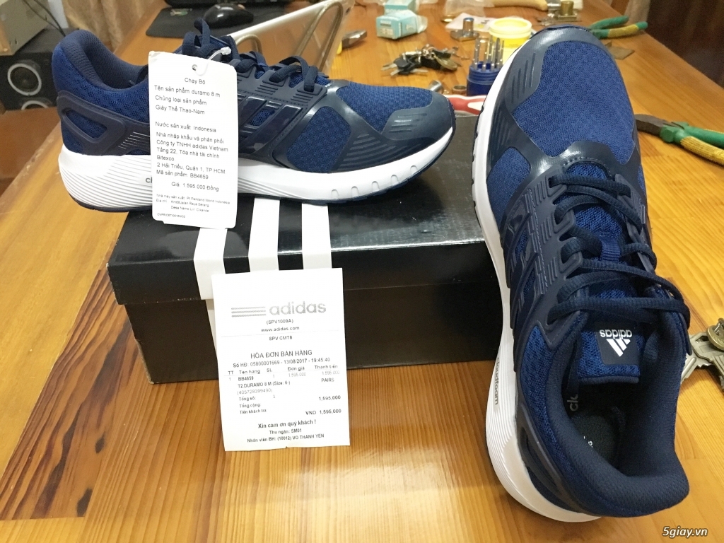 Cần bán 1 đôi Adidas Duramo 8m Authentic (Chính Hãng) New 100%