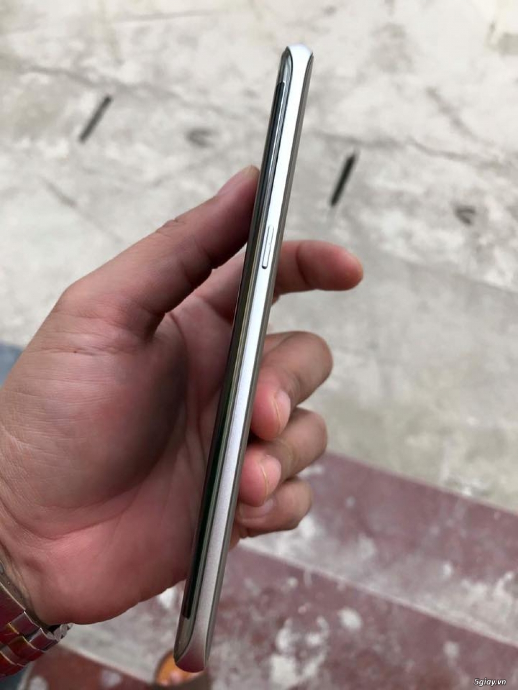 Samsung S7 edge silver ngọc trinh 97% - 2