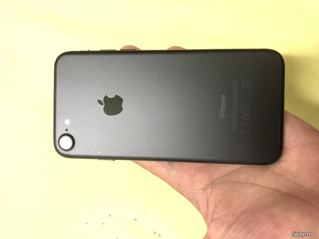 Bán nhanh iPhone 7 32GB đen nhám, fullbox - 1