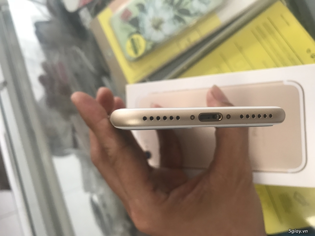 Em bán ip7 Gold 32 zin óc keng 99,9% - 1