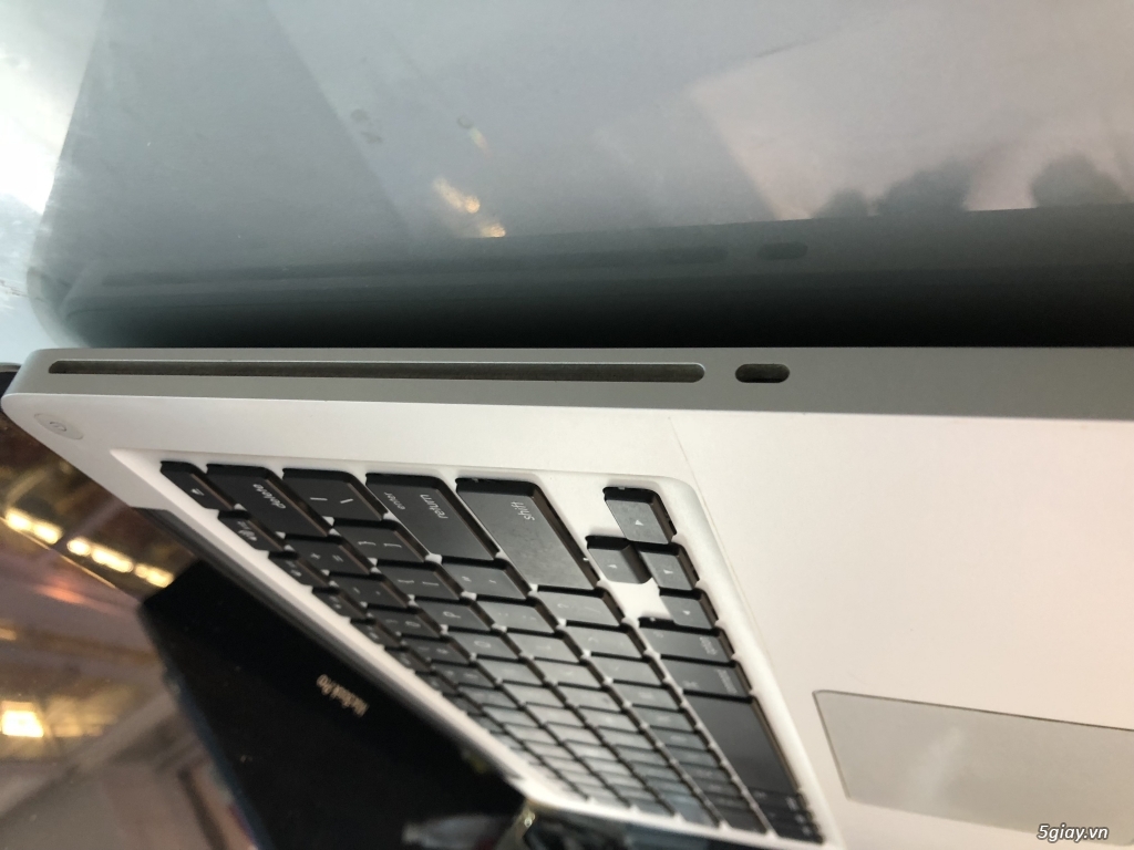Thanh lý MacbookPro2012 giá tốt !! 99%