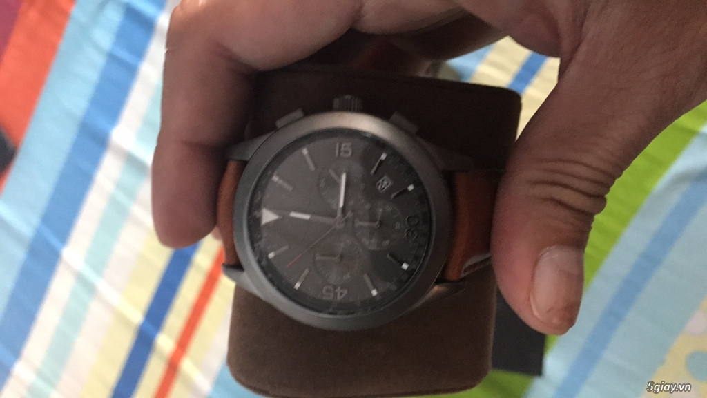 Cần bán hoặc gl 2 em watch auth