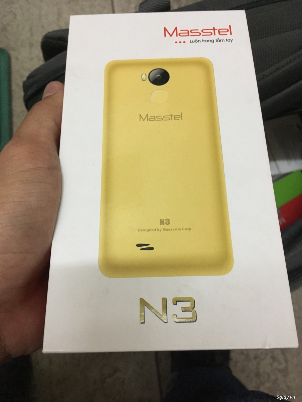 Điện thoại Mastel chính hãng VN màu Gold nguyên seal