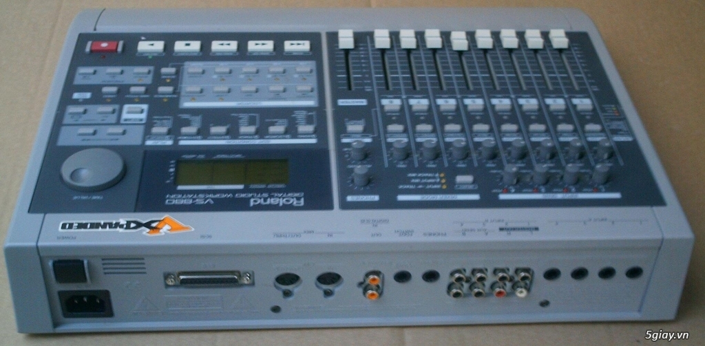 Mixer Roland VS-880