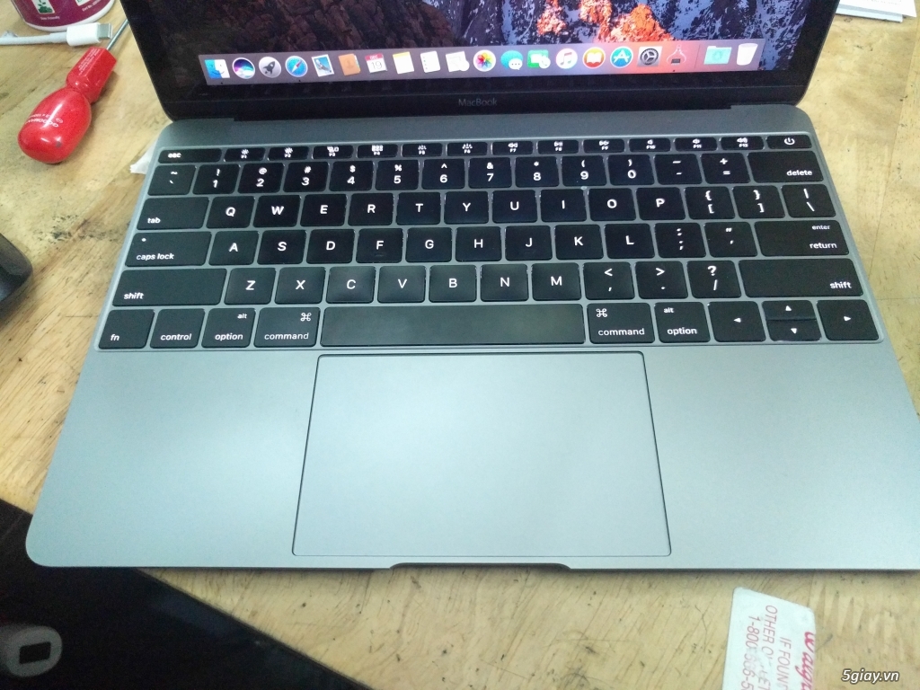 Macbook 12 inch Early 2015 Core M 1.2 8gb 512GBSSD - 4