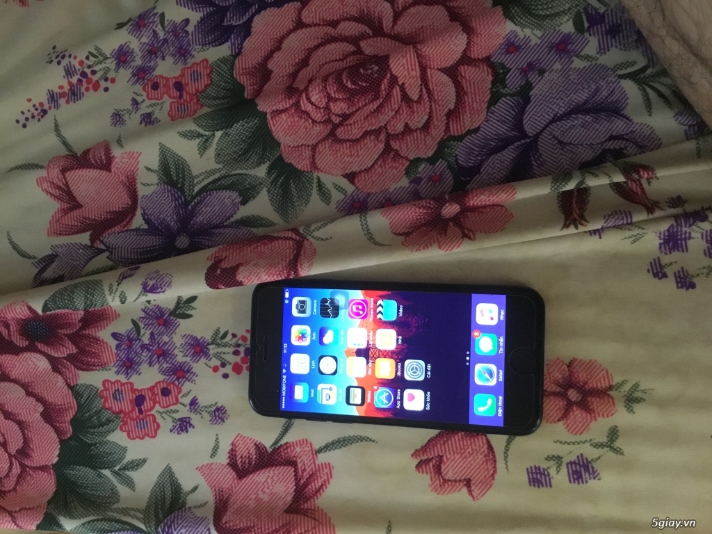 Cần bán iPhone 7 32gb ( đen nhám )