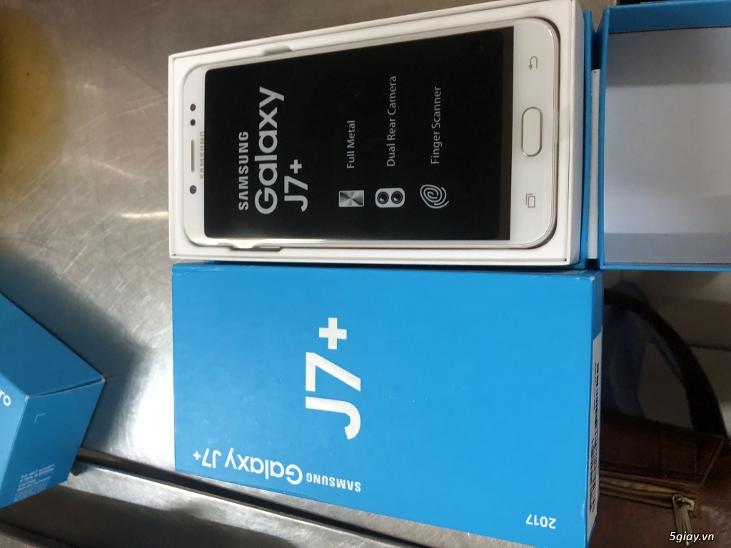Samsung j7 plus và J3 Pro - 1