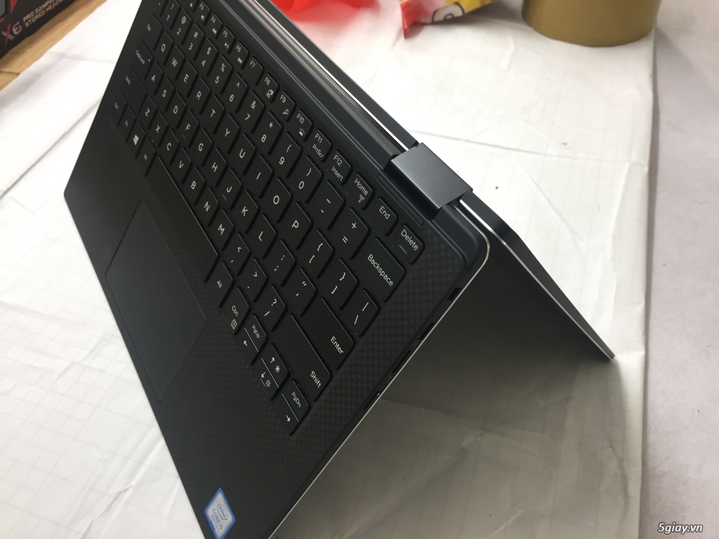 Dell XPS 13-9365 2-in-1  i5-7y54, ram 8g, SSD 256G VGA on Intel HD 615 - 3
