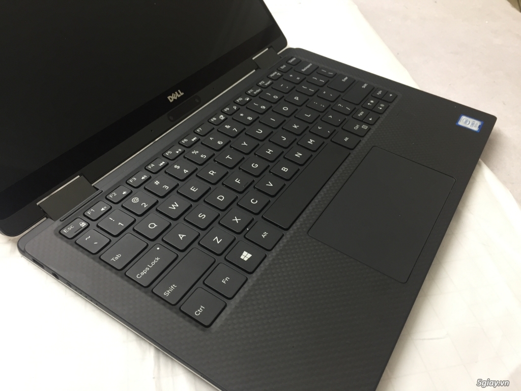 Dell XPS 13-9365 2-in-1  i5-7y54, ram 8g, SSD 256G VGA on Intel HD 615 - 1