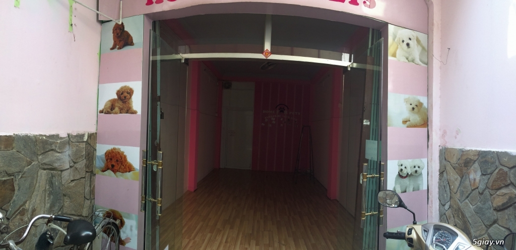 Cho thuê mặt bằng mặt tiền Q1 cách chợ Tân Định 100m.