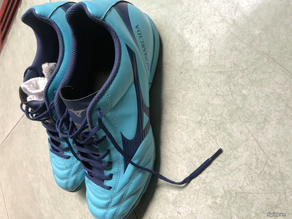Bán giày đá banh sân cỏ nhân tạo Adidas chính hãng và Mizuno
