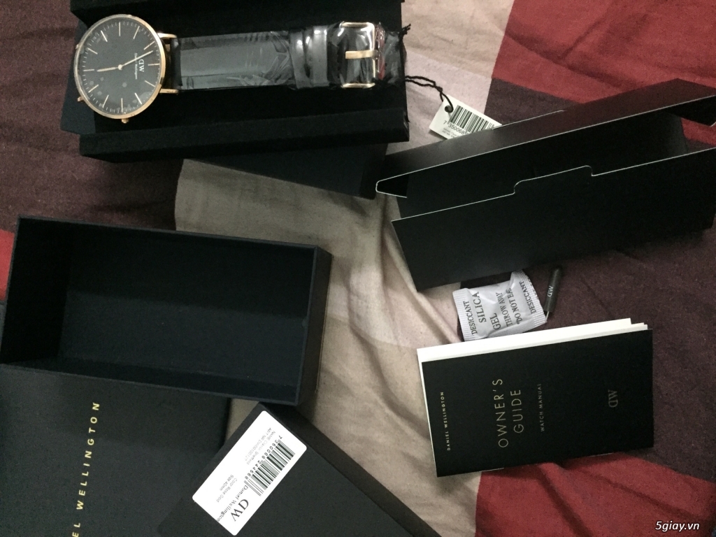 Đồng hồ dw hàng chuẩn aut