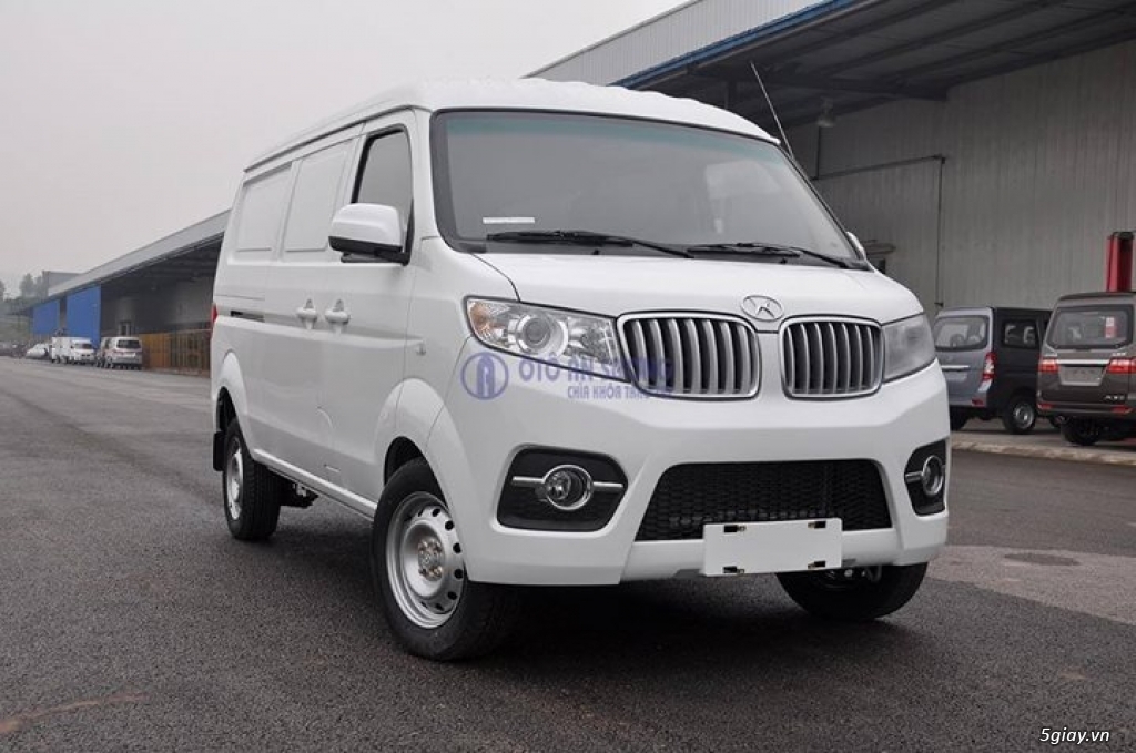 Xe dongben van x30 5 chỗ